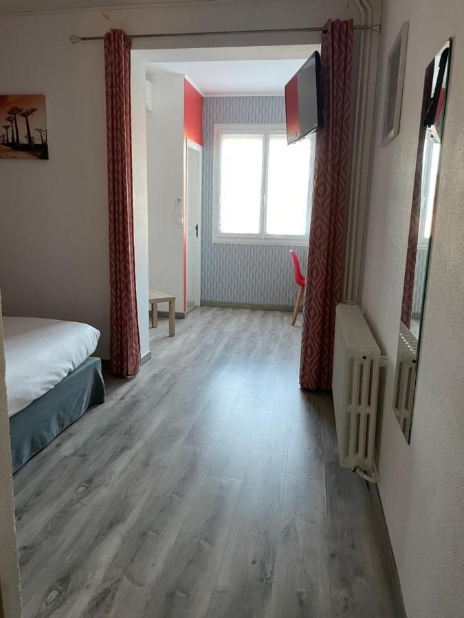 Logis Hotel Le Clement V Roquemaure  Exterior photo